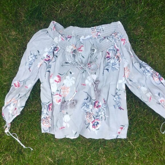 ASTR floral blouse   - Picture 7 of 14